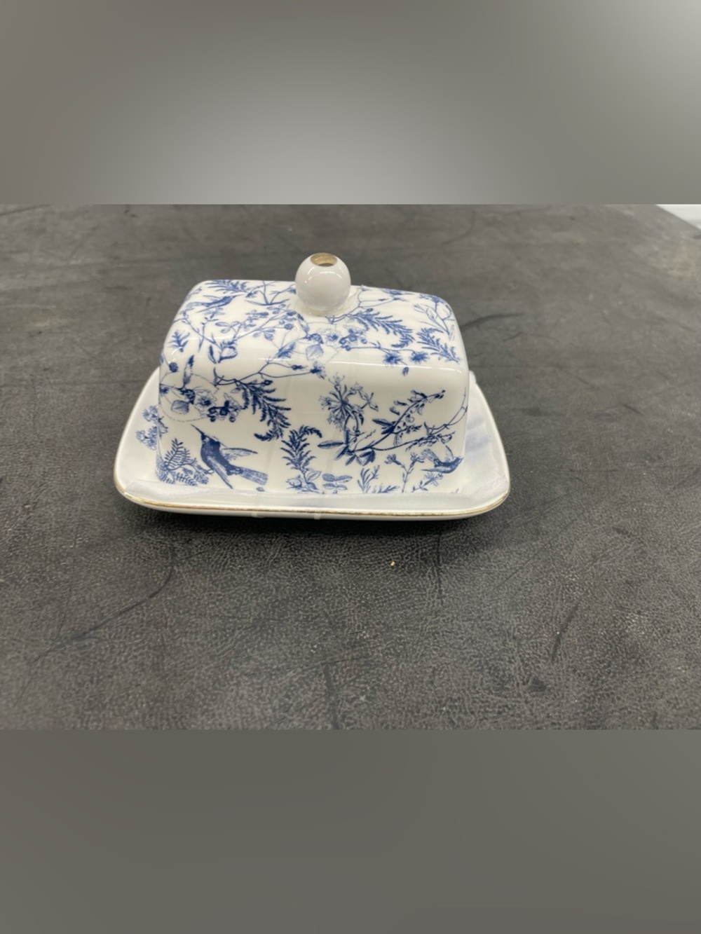 Grace Teaware blue and white floral design covered butter dish - brand new! - Picture 2 of 5